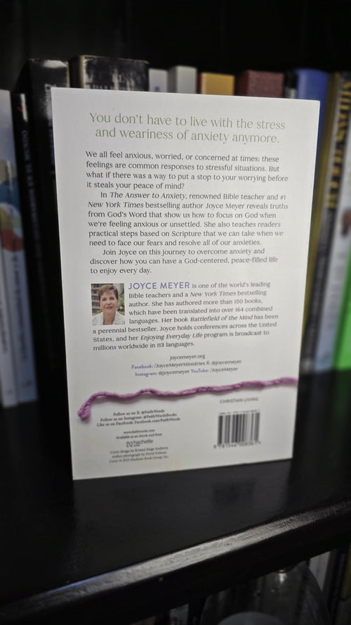 Contraportada de The Answer to Anxiety con descripción de la autora Joyce Meyer