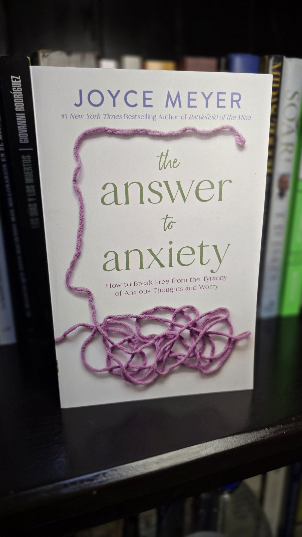 Portada de The Answer to Anxiety de Joyce Meyer, libro cristiano en inglés